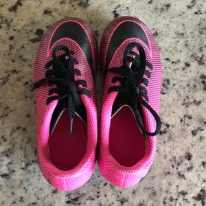 Nike girls soccer cleats